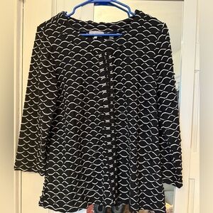 Habitat size small black and white swing top NWT